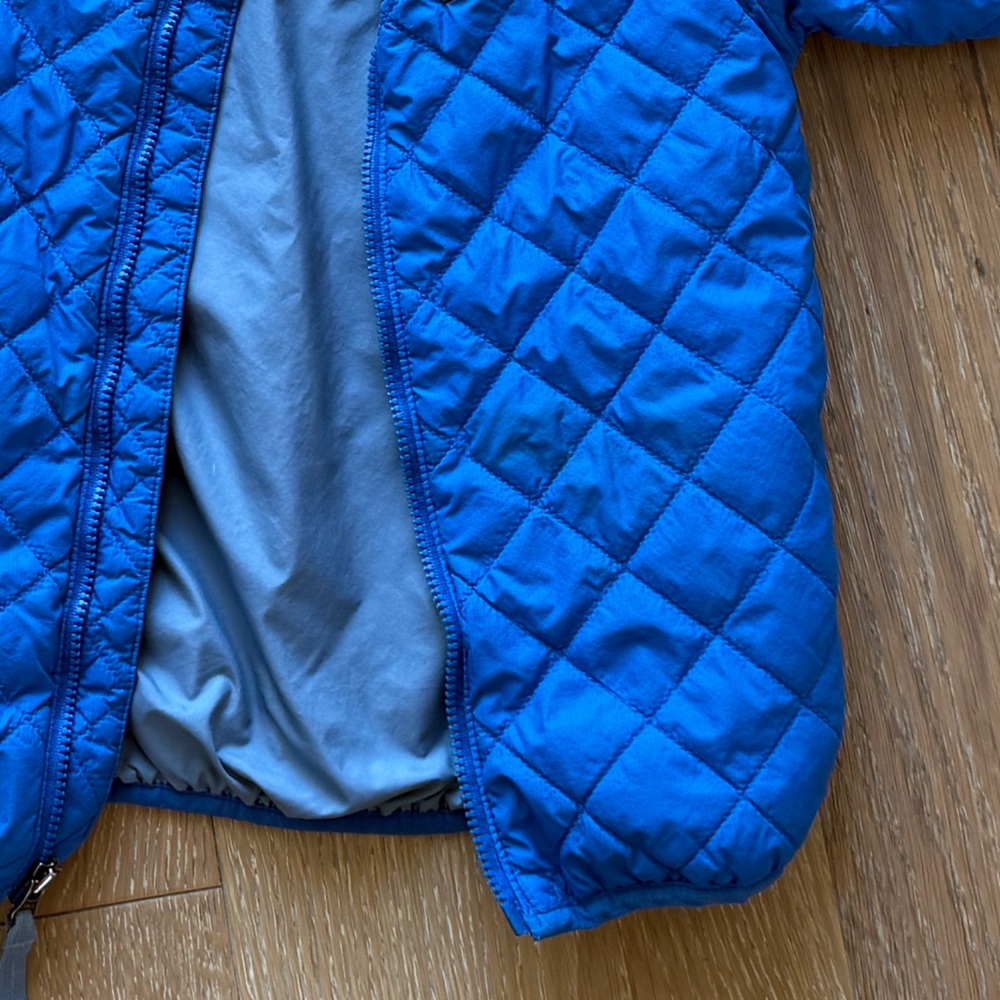 Patagonia Nano Puff Jacket in Bright Blue, 4T - Picture 5 of 5